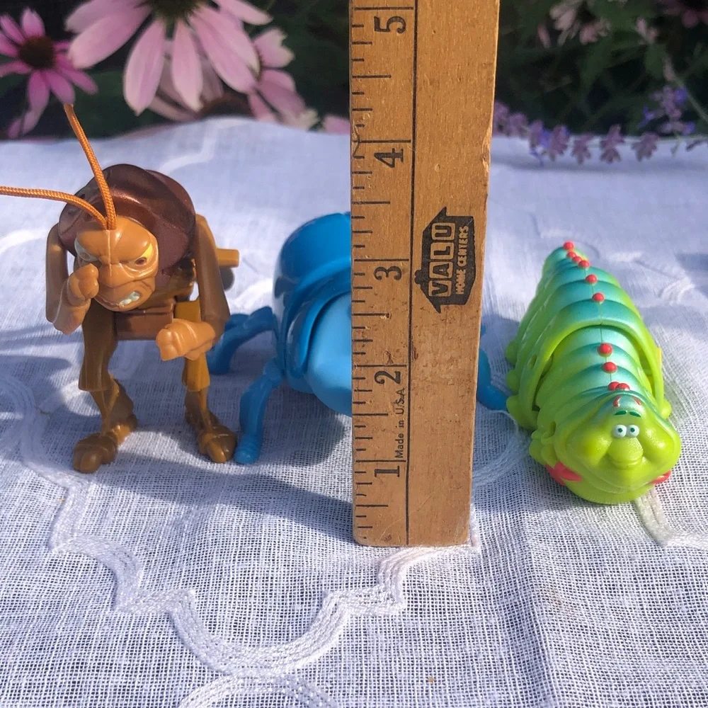 A BUGS LIFE ‘98 - Hopper Heimlich & Dim plastic action figures toys & DVD movie